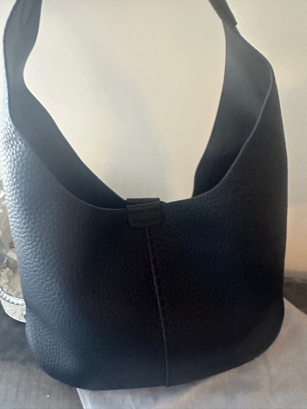 Two for one Hobo and crossbody bag. - Picture 5 of 15